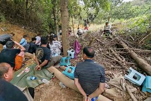 Vua 46 bàn thắng, 36 hỗ trợ! Mike Brown: Điều đó cho thấy chúng ta có mối liên hệ chặt chẽ với nhau.